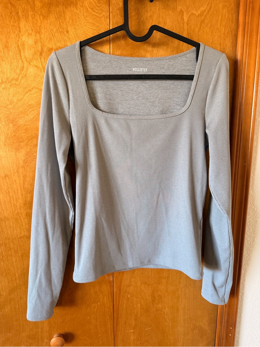 Hollister Form-Fitted Long Sleeve